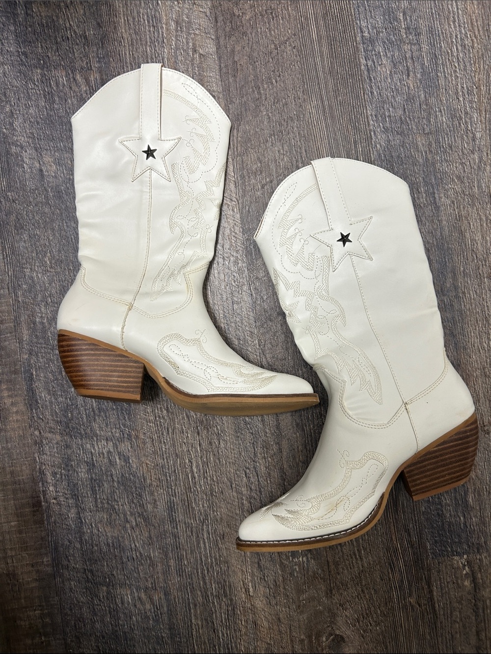 White Western Star Dallas Cowgirl Cheerleader Style Embroidered Cowgirl Boots